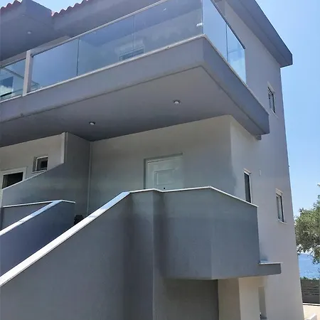 Tatil Evi Akti Alegra In Front The Neos Marmaras