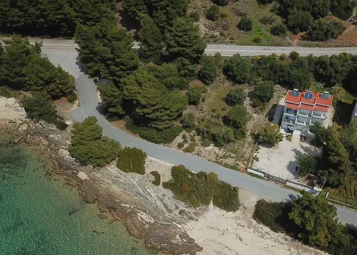 Akti Alegra In Front The Néos Marmarás